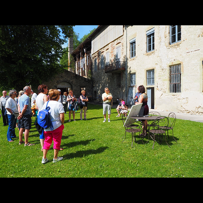 Accueil sous les tilleuls